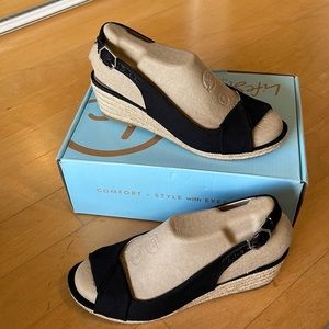Life Stride Socialite Espadrille Wedge Sandal